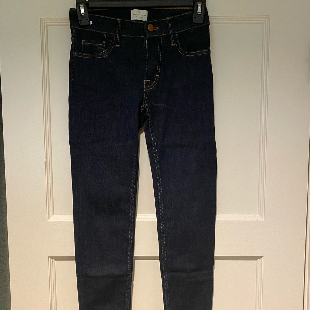 French Connection dark wash skinny jeans. Size 0.